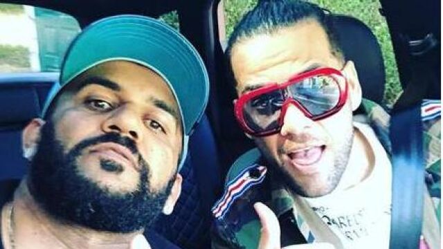 Dani Alves, junto a su hermano Ney