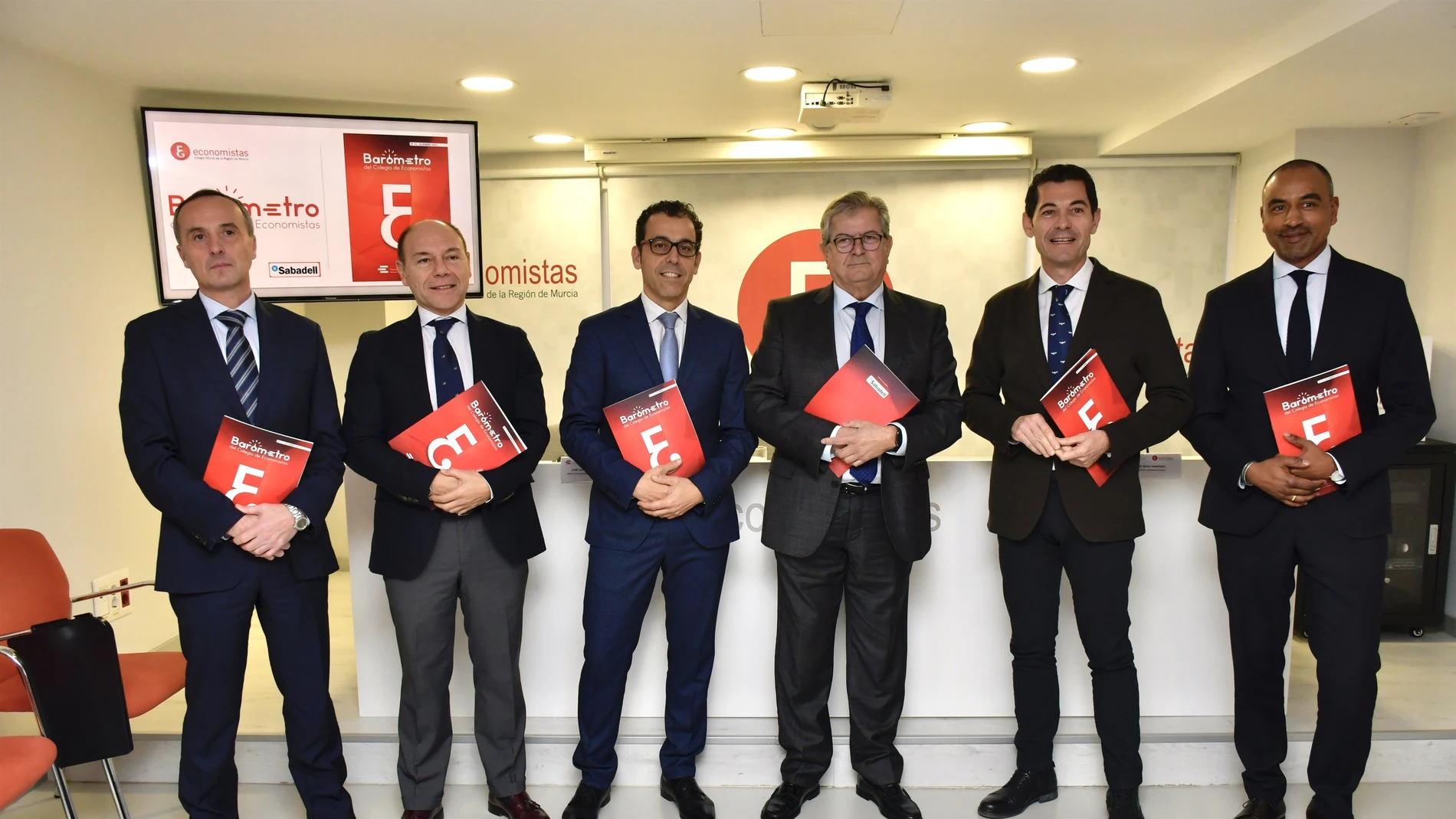 El Colegio Oficial de Economistas de la Región presenta su Barómetro número 33