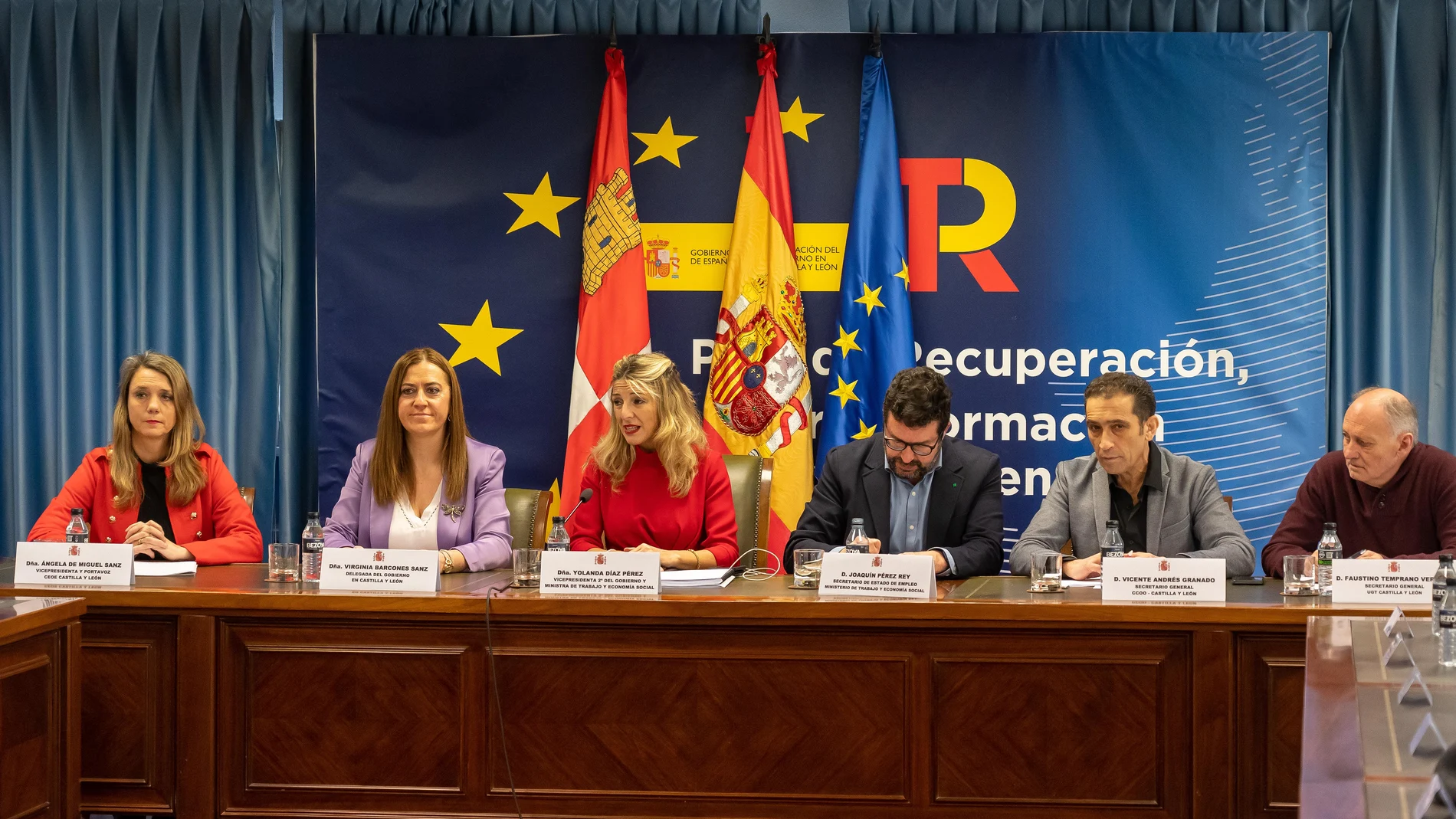 La vicepresidenta segunda del Gobierno, Yolanda Díaz, se reúne con responsables de las organizaciones sindicales y empresariales de Castilla y León para abordar la eliminación del SERLA