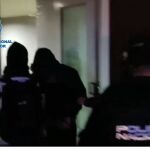 Momento de la detención de uno de los ultras