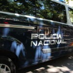 Agentes de la Policía Nacional descubrieron los cadáveres alertados por un vecino