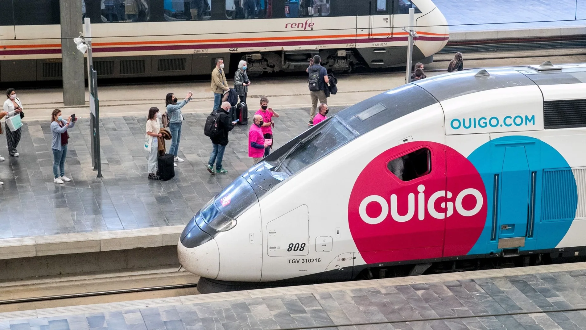 Tren de la compañía Ouigo