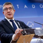 Rueda de prensa de Patxi López y Andrea Fernández