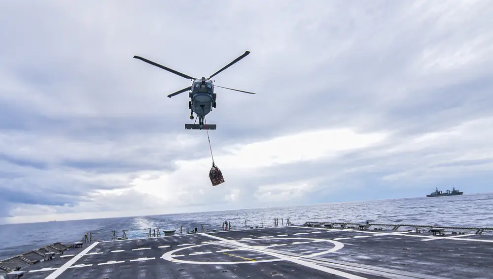 Uno de los helicópteros embarcados
