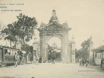 La Puerta de Hierro en su antiguo emplazamiento La Puerta de Hierro en su antiguo emplazamiento