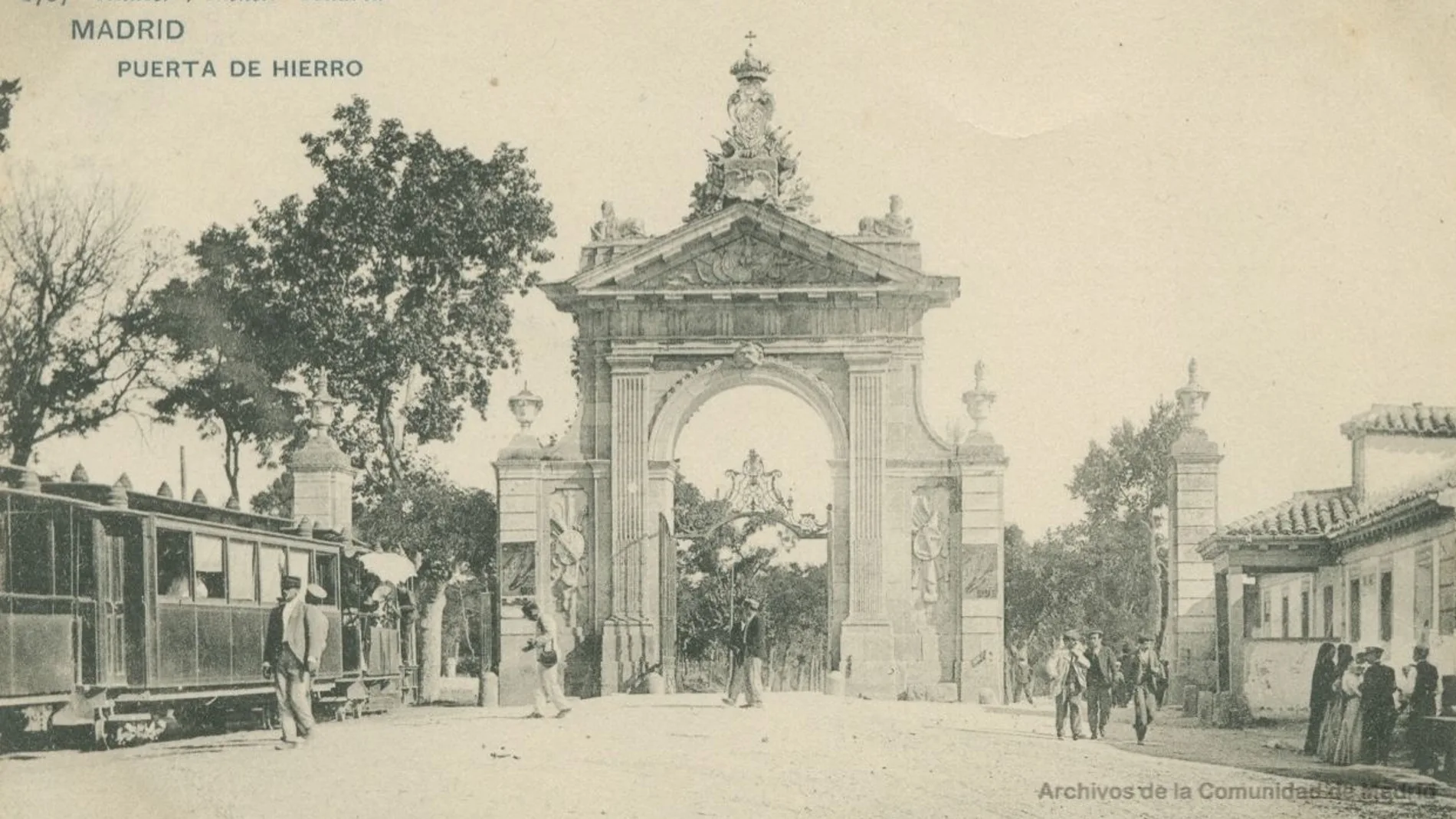 Puerta de Hierro en su antiguo emplazamiento