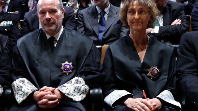 Juan Carlos Campo y Laura Díez, durante su toma de posesión como nuevos magistrados del Tribunal Constitucional