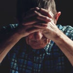 Hombre con alzheimer
