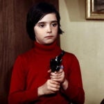 Ana Torrent en una escena de "Cría cuervos"