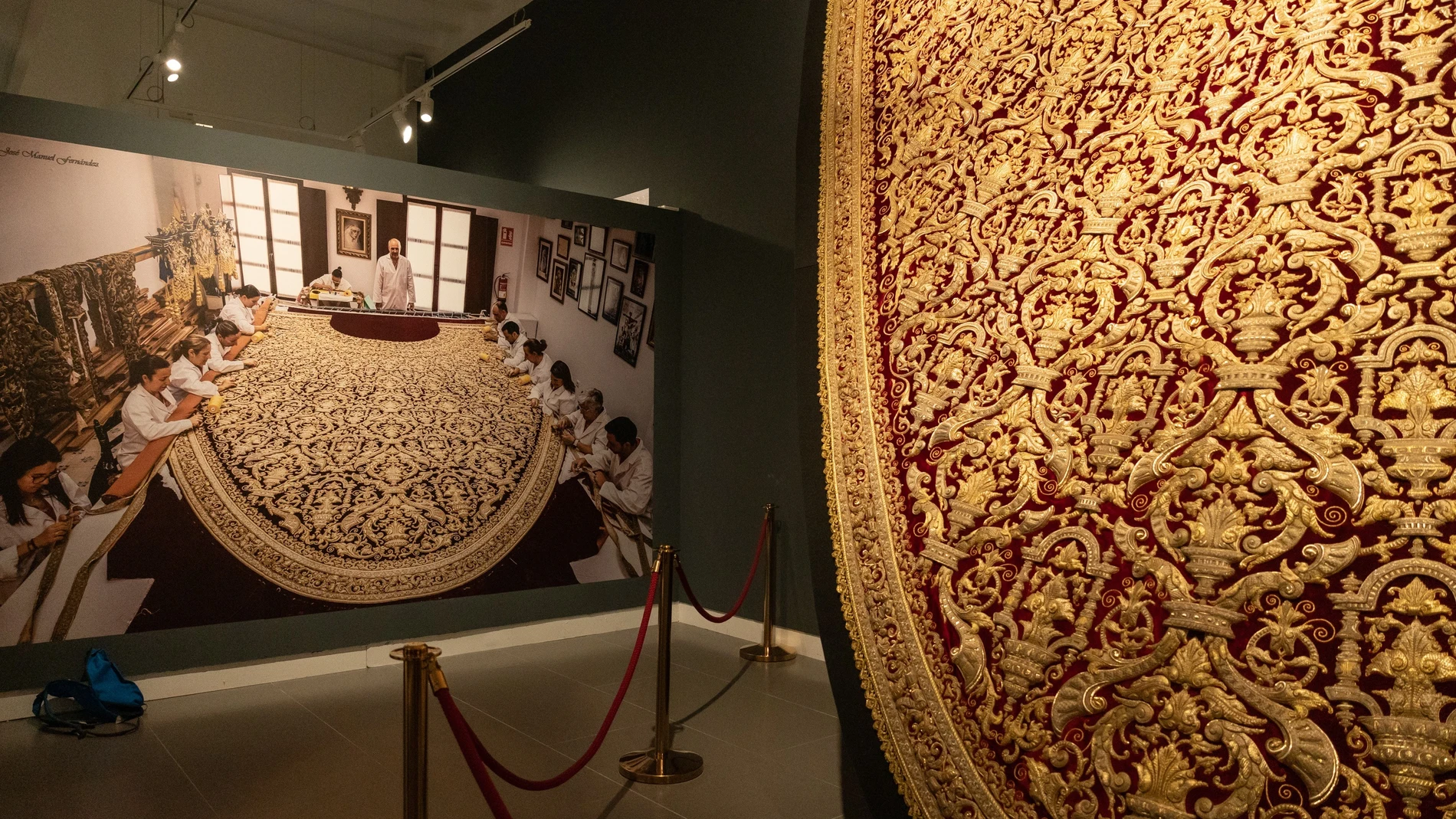 La Fundación Cajasol inaugura la exposición 'Bajo un manto de Amor'