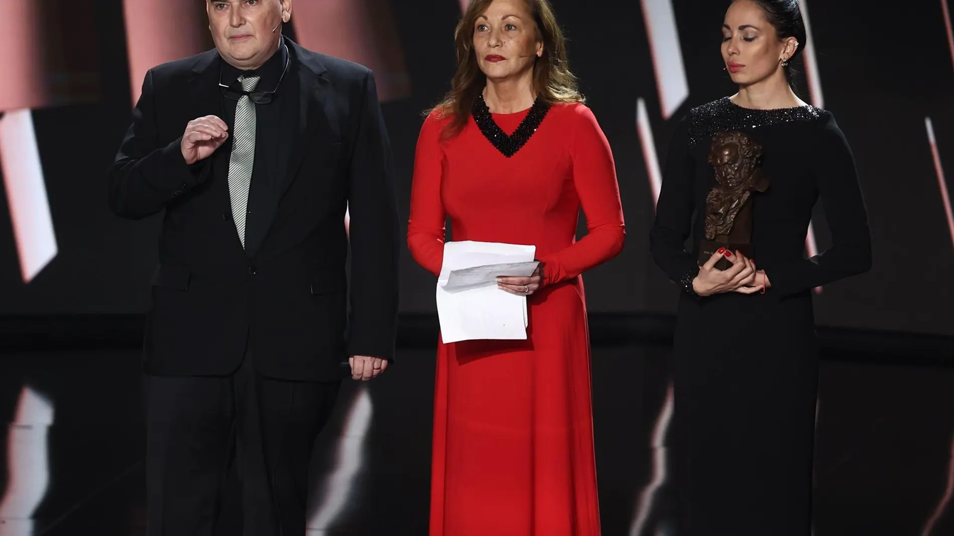 Eulalia Ramón, Antonio y Anna Saura recogen el Goya de Honor 2023 por Carlos Saura