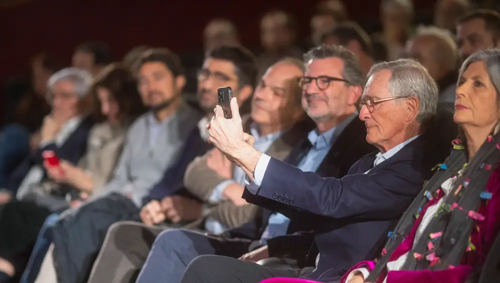 Xavier Trias junto al alcaldable de Sant Cugat y otros dirigentes del partido