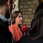 Colau tacha de "obra faraónica" la propuesta de ampliar el Aeropuerto con una pista sobre el mar