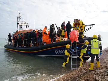 Imagen de archivo de una embarcación del Canal de la Mancha Imagen de archivo de una embarcación del Canal de la Mancha