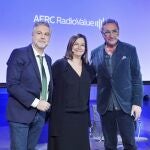 Carlos Alsina, Àngels Barceló y Carlos Herrera desmienten a «The Buggles» por la radio