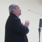 M.F.L, acusado de abusar de su nieta, declarando ante el juez