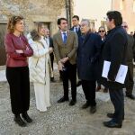 El consejero de Medio Ambiente, Vivienda y Ordenación del Territorio, Juan Carlos Suárez-Quiñones, visita actuaciones de la Junta sobre la rehabilitación de inmuebles afectados por incendios forestales en los cascos urbanos de Santibáñez del Val, Quintanilla del Coco y Santo Domingo de Silos