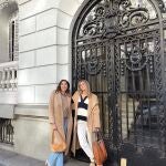 Anna y Paz Padilla con looks en tonos tierra 