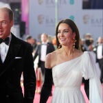 Kate Middleton con pendientes de Zara.