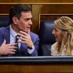 El presidente del Gobierno, Pedro Sánchez, y Yolanda Díaz, vicepresidenta segunda y ministra de Trabajo en el Congreso 