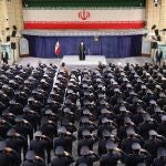 Ali Jamenei da un discurso a pilotos iraníes