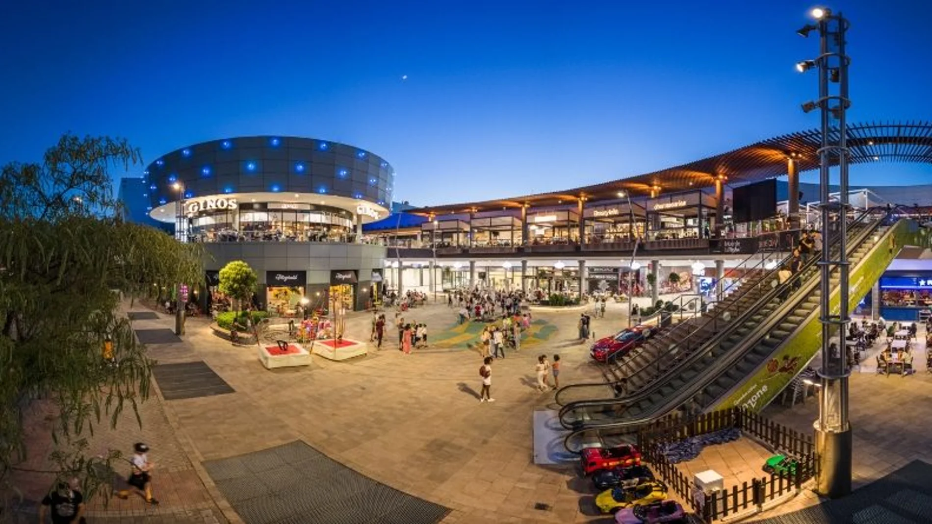 Nuevos dueños del centro comercial Quadernillos en Alcalá de Henares