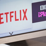 El truco para compartir tu cuenta de Netflix sin pagar perfiles extra ni perder el acceso.