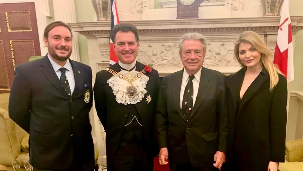 Francisco de Borbón von Hardenberg, Vincent Keaveny (693º Lord Alcalde de Londres 2021-2022), Francisco de Borbón y Escasany el Duque de Sevilla y Sophie de Borbón-Karoly en el Mansion House, Londres