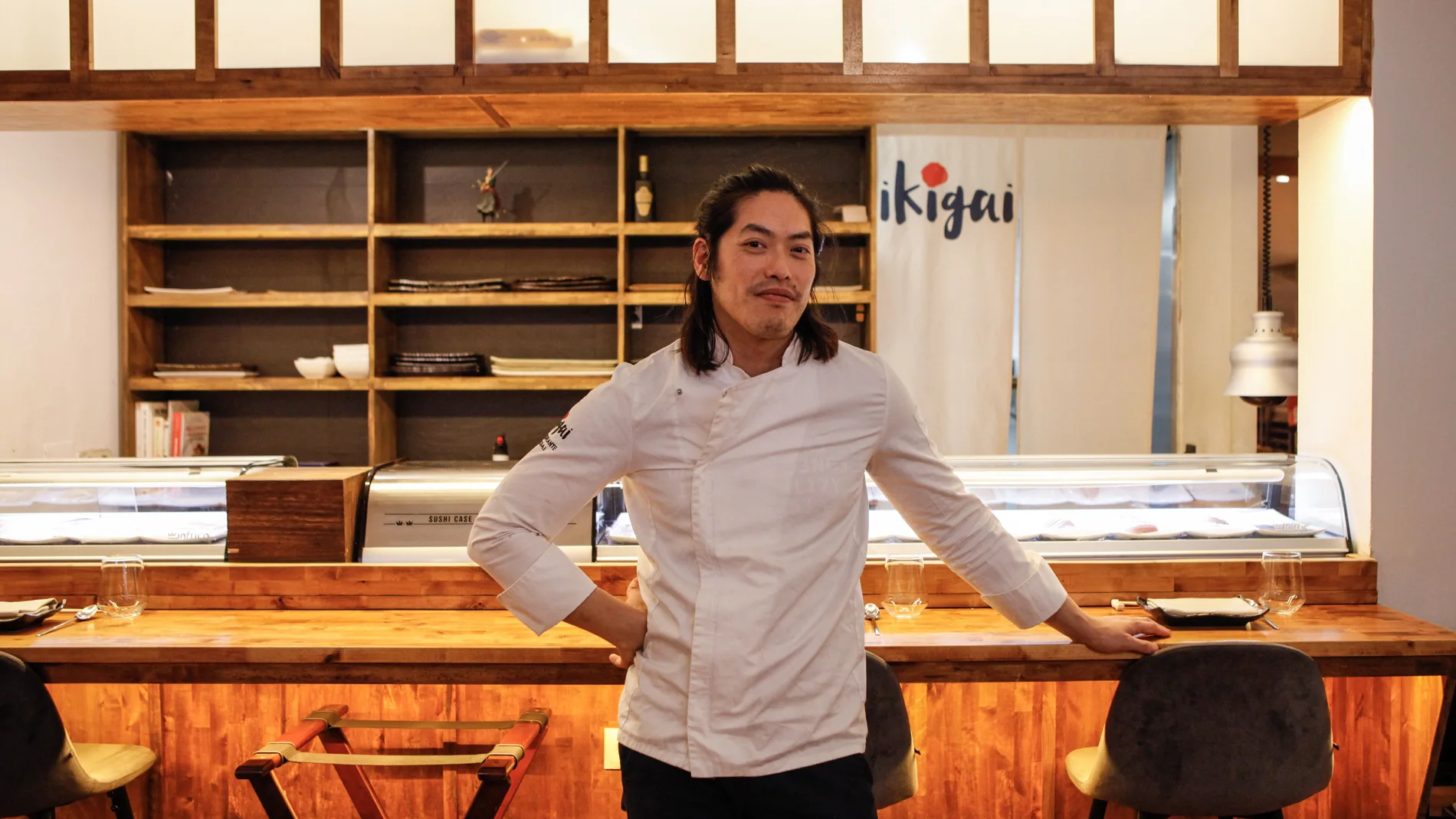 El chef Yong Wu Nagahira, parisino de nacimiento y de ascendencia asiática