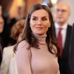 La Reina Letizia termina febrero con sus botas favoritas. 