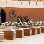 Europa.- El presidente de Italia acude a la capilla ardiente por los migrantes muertos en Calabria