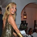 Carmen Lomana