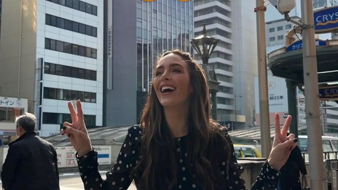 Rocío Osorno con vestido de lunares de Zara.