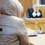 El tribunal indica que "fue consciente de lo que hacía" y "buscó un sistema para acabar con la vida de su hija". 