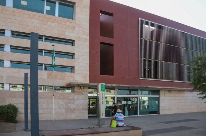 Fachada de los juzgados de Vélez-Málaga