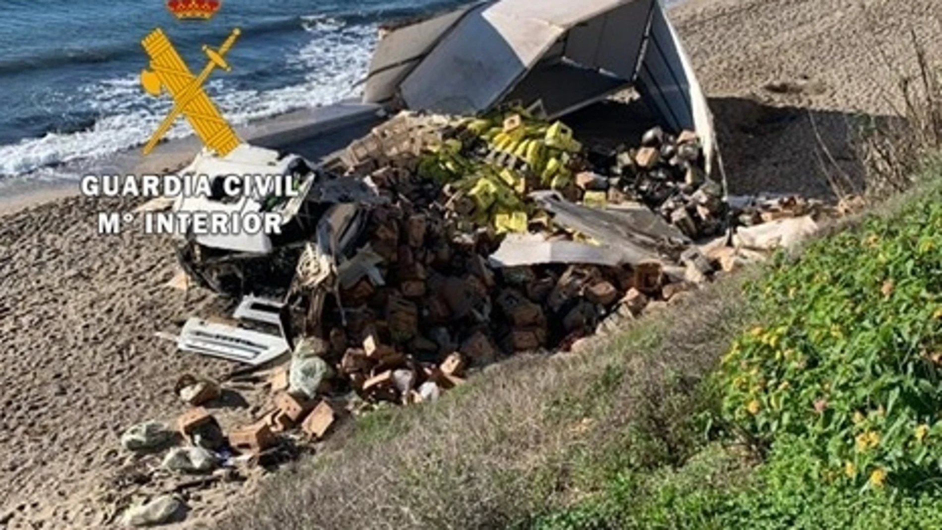Camión accidentado en Mijas (Málaga)