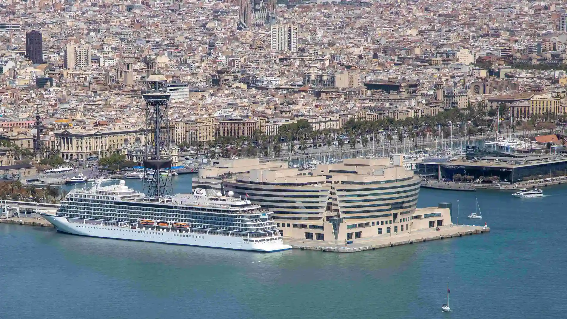 El Port de Barcelona invierte 5 millones de euros en modernizar su tecnología