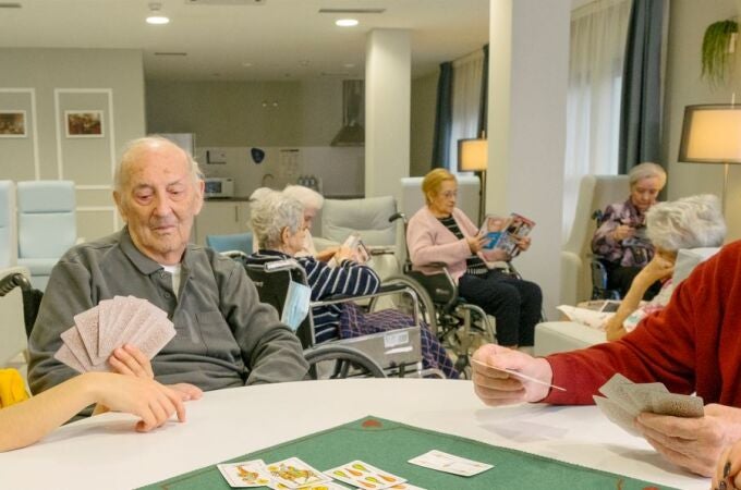 La estimulación cognitiva puede realizarse tanto con actividades dirigidas como con actividades de ocio.
