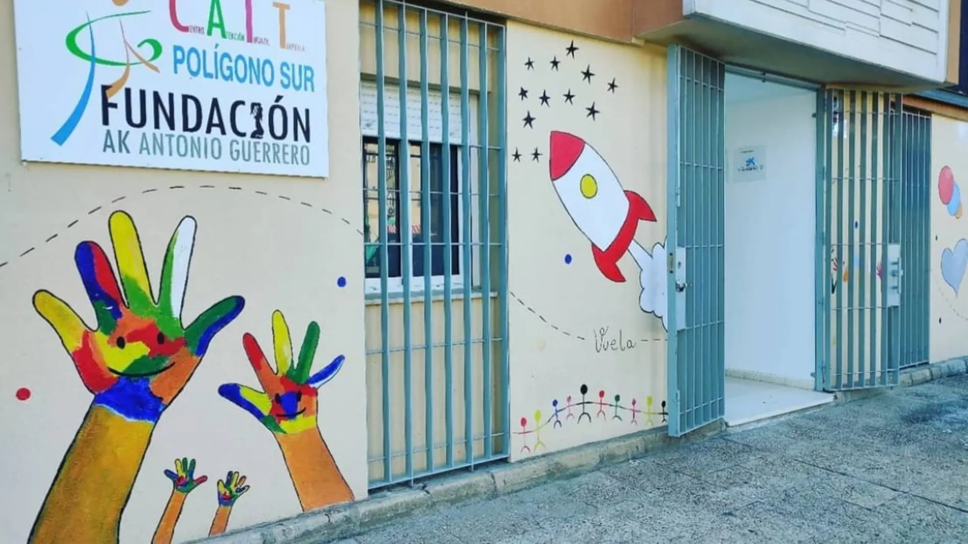 Fachada del CAIT de la Fundación Antonio Guerrero AK en el Polígono Sur