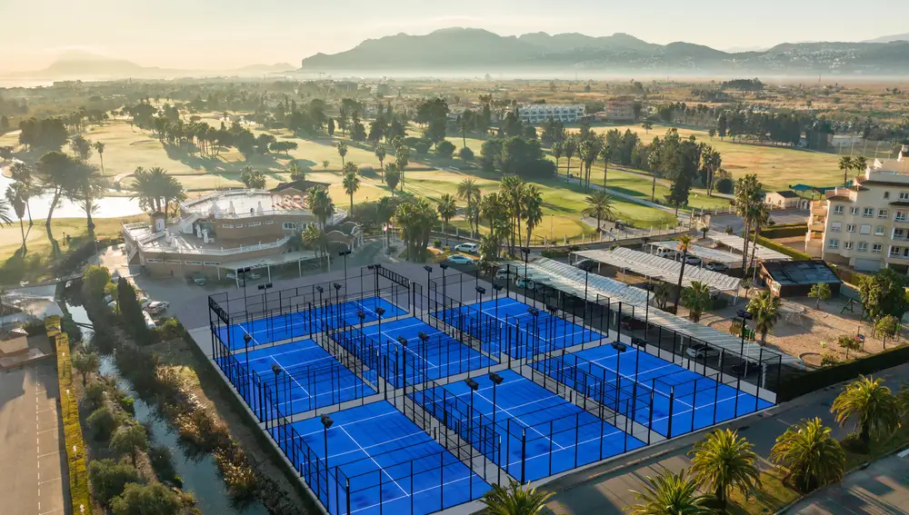 La experiencia y conocimiento de Game4Padel son indispensables para desarrollar una oferta formativa de primer nivel .
