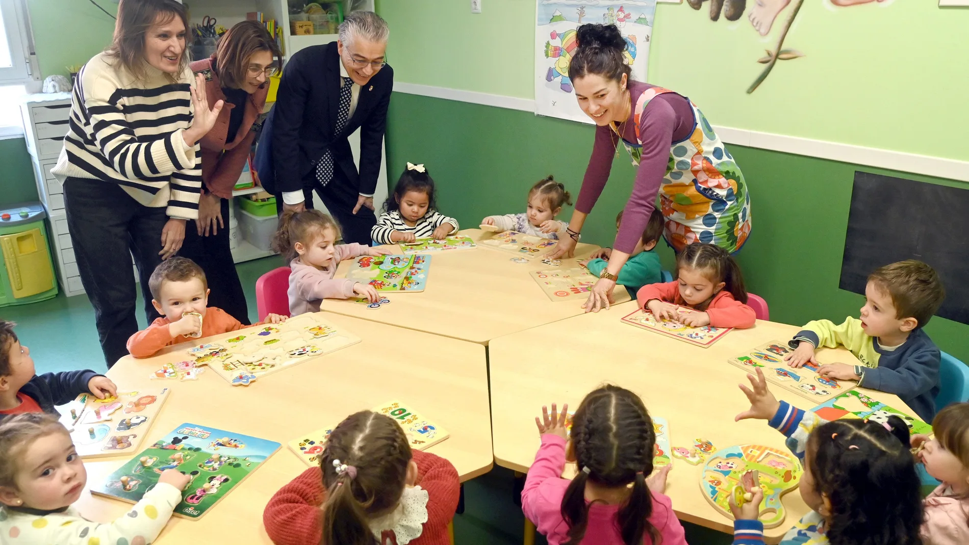 La consejera de Educación, Rocío Lucas, visita un centro de Educación Infantil en Aranda de Duero