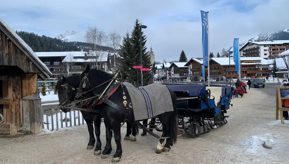 Un paseo en carruaje por los valles nevados de St. Anton am Arlberg es una experiencia maravillosa