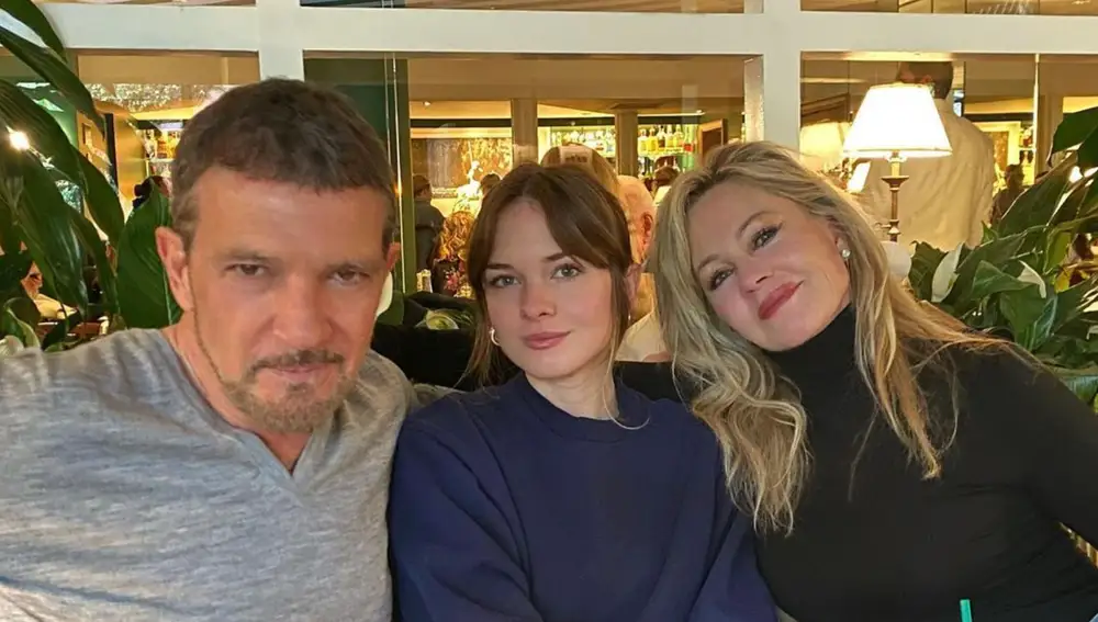 Antonio Banderas y Melanie Griffith con su hija Stella del Carmen