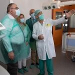 El consejero de Sanidad, Alejandro Vázquez, durante su visita a las obras del Hospital de Soria