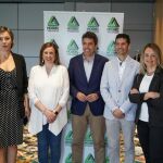 Mazón y María José Catalá con los directivos de Hosbec