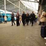 La consejera González Corral visita la estación de autobuses de Ponferrada