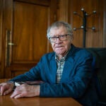 Ian Gibson gana el Premio Comillas de memorias con ‘Un carmen en Granada’