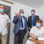 Alejandro Vázquez durante su visita al Centro Hospitalario de Segovia