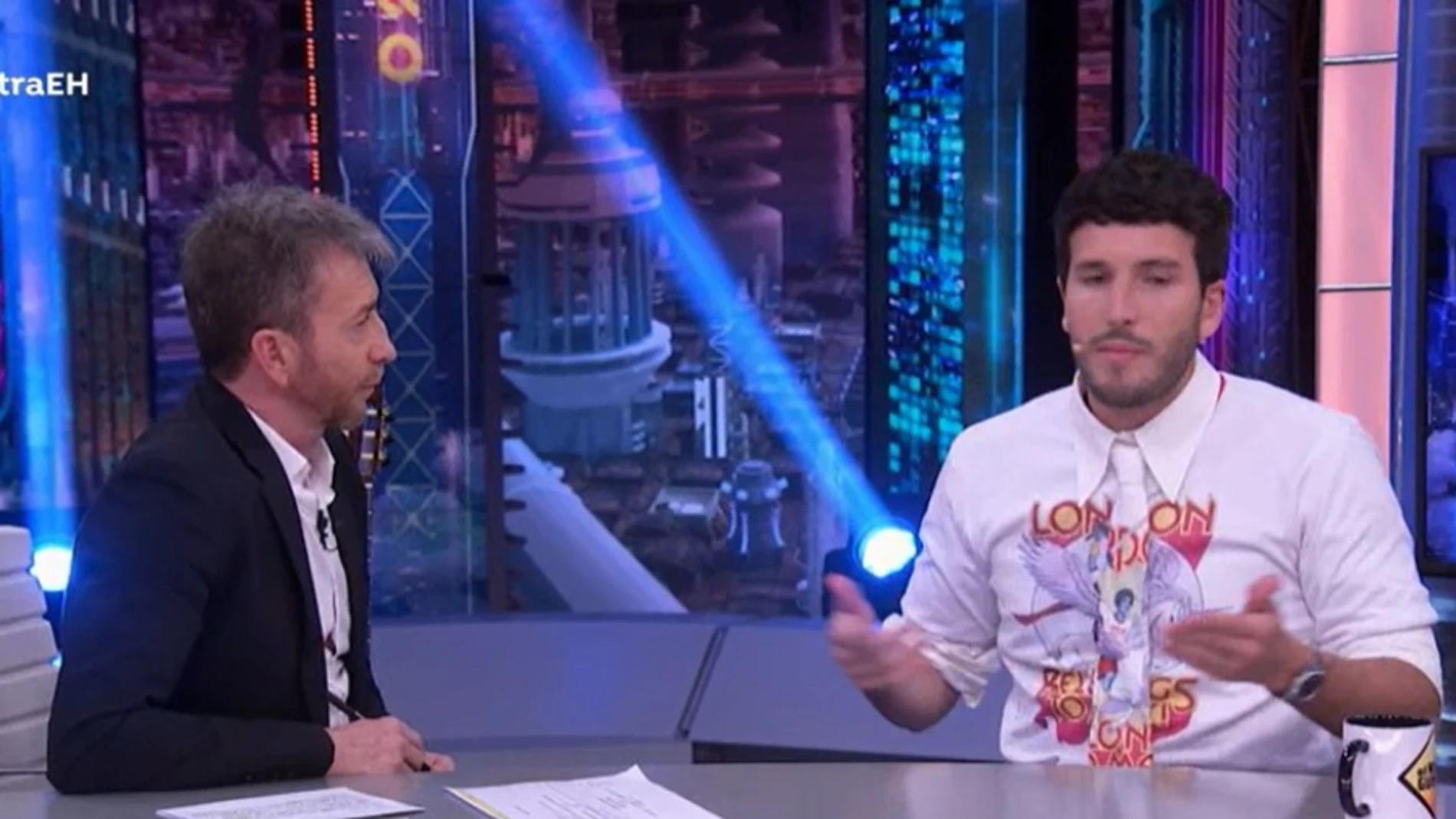 Sebastián Yatra y Pablo Motos en 'El Hormiguero'
