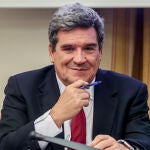 Economía.- Escrivá destaca la solidez de los bancos españoles y descarta otra crisis financiera